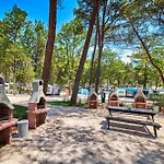 Mobile With Pool In Umag-istrien 50063 Semesterpark