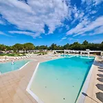 Holiday park Mobile With Pool In Umag-istrien 50063 Umag