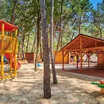 Mobile With Pool In Umag-istrien 50063 Umag
