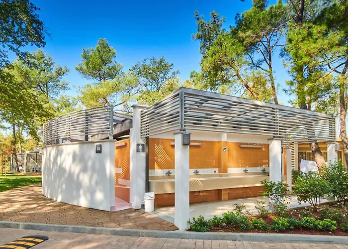 Mobile With Pool In Umag-istrien 50063 Village de vacances
