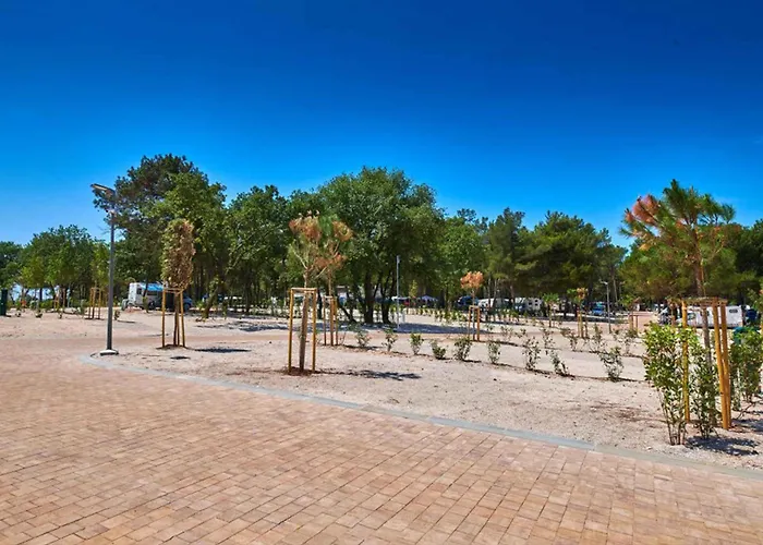 Mobile With Pool In Umag-istrien 50063 Umag